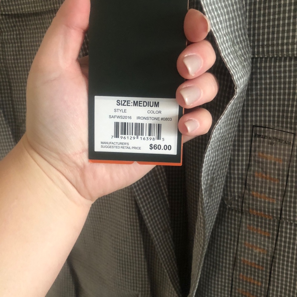 Men’s Field & Stream Button Up - Picture 2 of 6